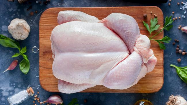 Ayam Broiler Mulai Rp28 Ribu Per Ekor di Transmart Full Day Sale