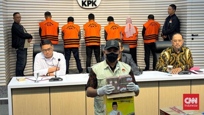 Barang Bukti OTT Kalsel: Kardus Kuning ‘Paman Birin’ Berisi Rp800 Juta