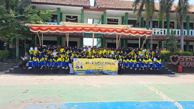 Bridgestone Edukasi Pelajar di Bekasi Lewat Road Safety School 2024