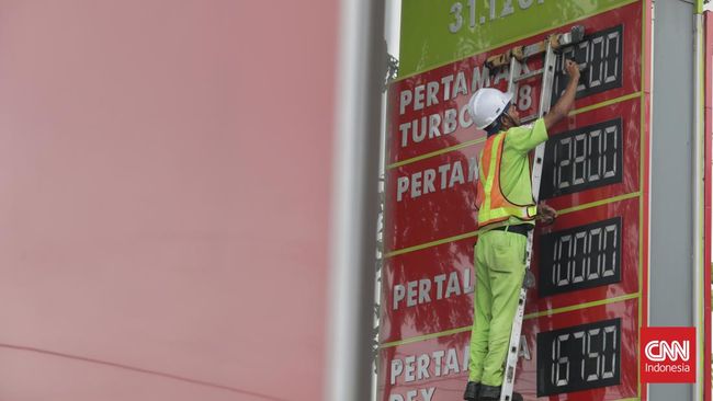 Pembatasan Pertalite Batal, Pertamina Malah Turunkan Harga Pertamax Cs