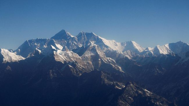 Studi Ungkap Gunung Everest Makin Tinggi, Pakar Bongkar Pemicunya