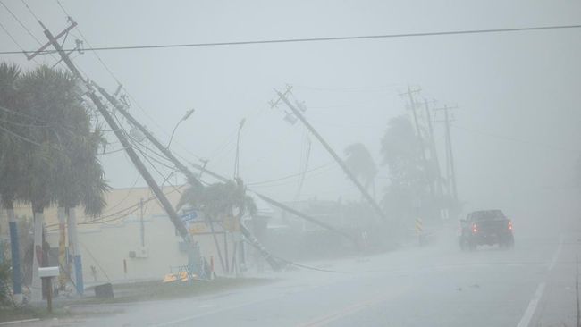 Badai Milton Mengamuk di AS, 4 Orang Tewas Diterjang Tornado Ganas