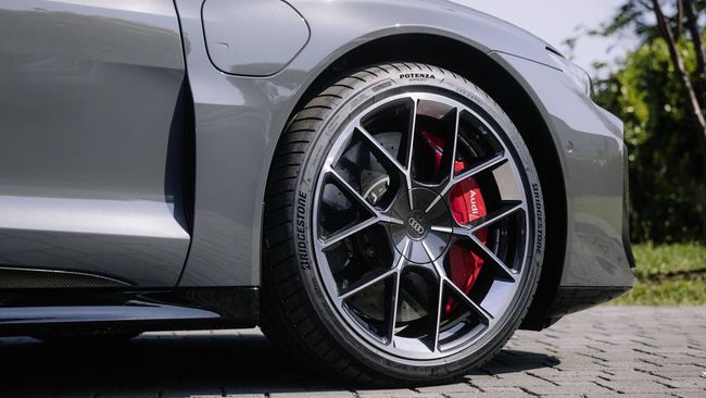 Bridgestone Potenza Sport A Jadi Ban Resmi Audi e-tron GT Terbaru