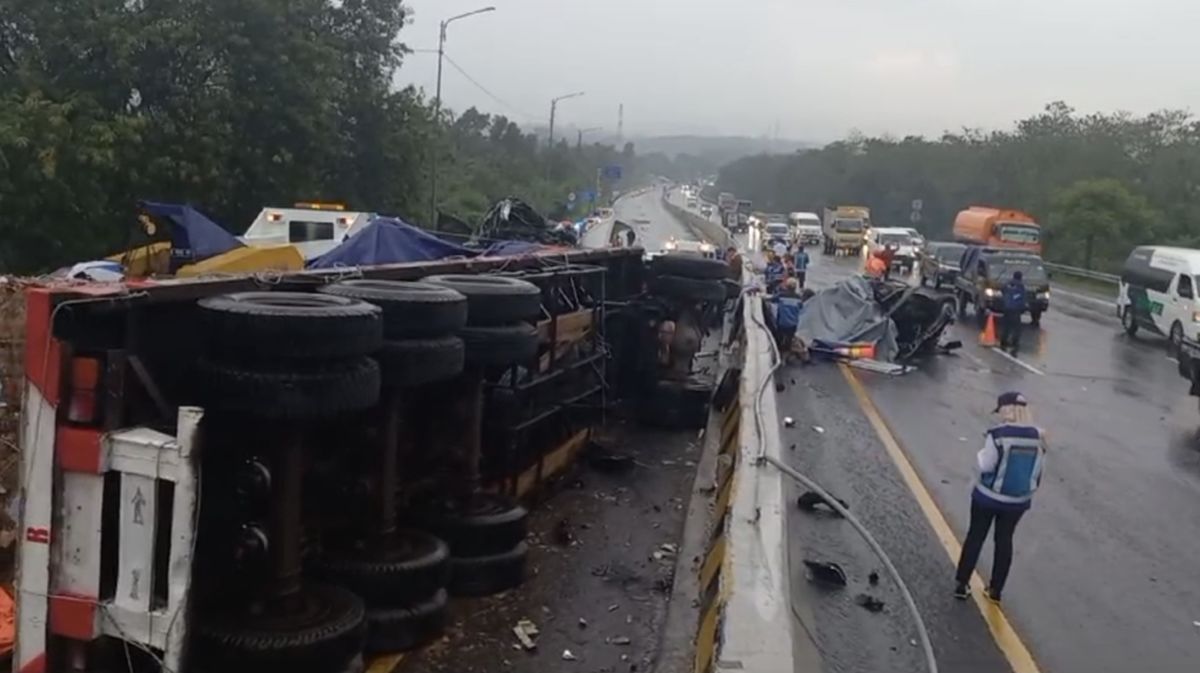 Ada Temuan Jejak Rem dan Kampas Rem Truk Terbakar di Tol Cipularang