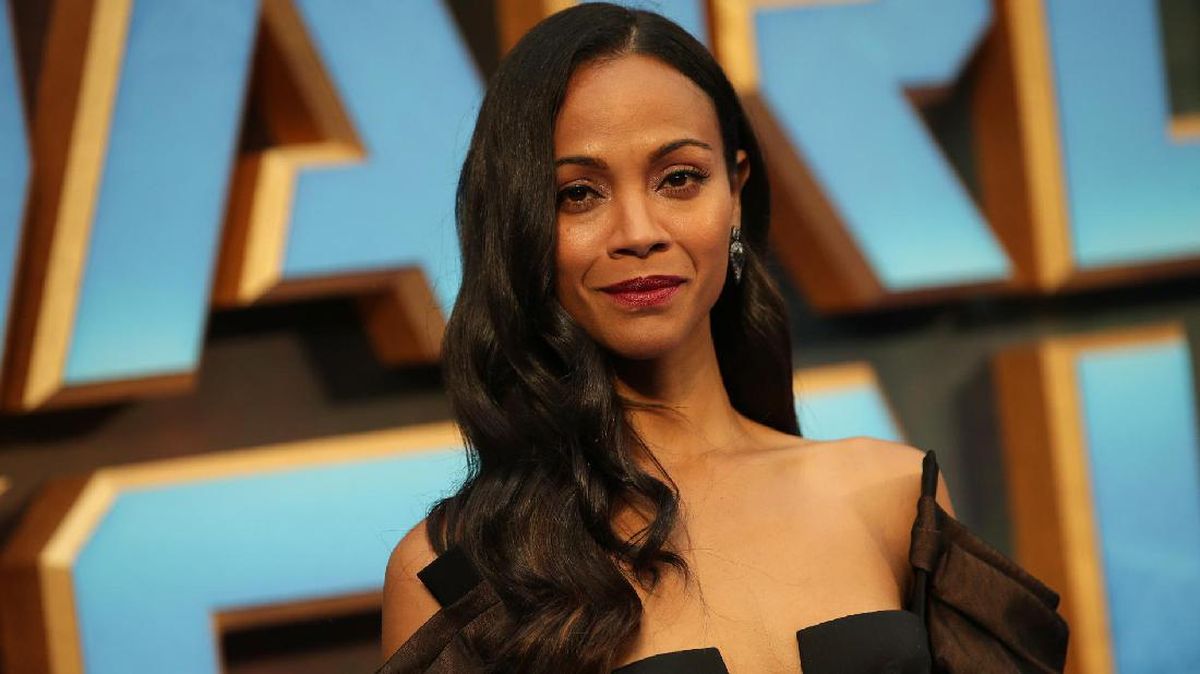 Tangis Haru Zoe Saldana ‘Pecah Telur’ Menang Golden Globe 2025