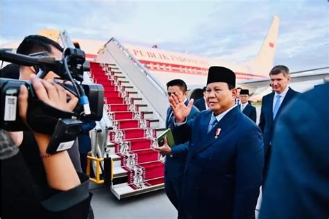 Seskab Teddy Beberkan Momen Kunjungan Prabowo ke St. Petersburg dan Forum SPIEF Hingga Pertemuan Presiden Putin
