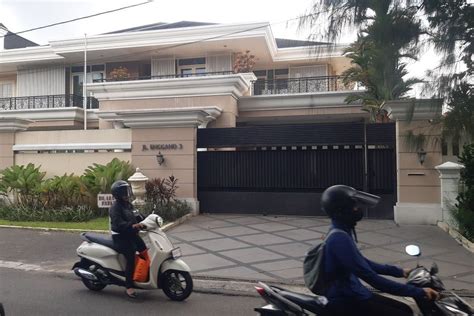 Bos Sritex Ditangkap Dugaan Korupsi Penyaluran Kredit Bank Hingga 3,6 Triliun Rupiah